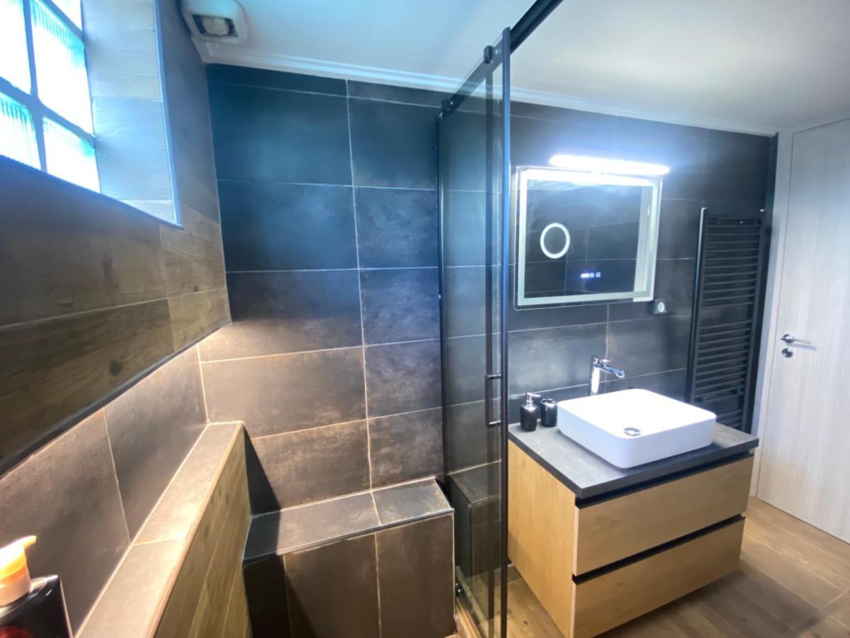 Comfortable Apartment Near To Metro Athens Ngoại thất bức ảnh